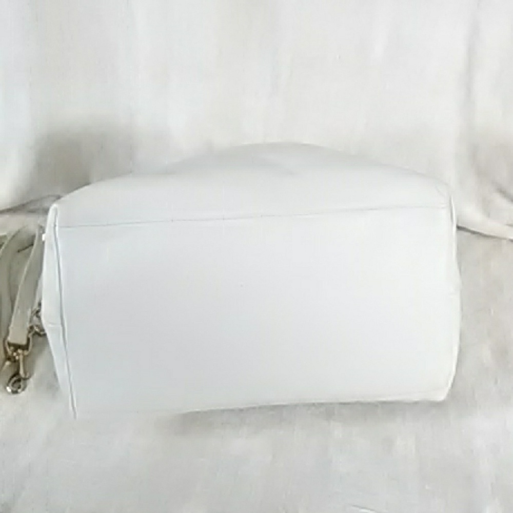 Authentic Dooney & Bourke crossbody satchel - Picture 3 of 7